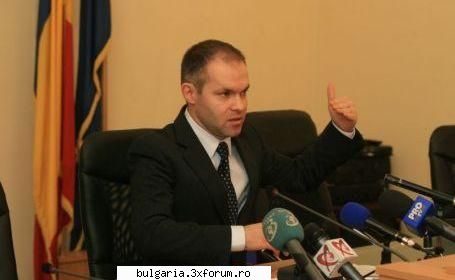 ministrul daniel funeriu, a declarat că cliclurile de vor fi liceul va dura trei ani, clasa a