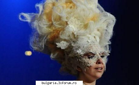 clasic şi - iată două cuvinte care nu au ce căuta �n nostru c�nd de lady gaga.