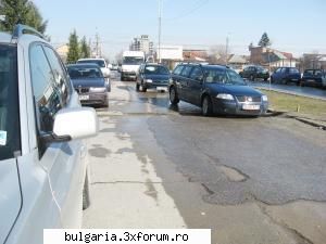de parcă n-ar fi suficient de din pricina gropilor după ploaie �n asfalt, care craiova