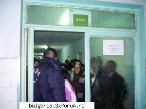 podele lustruite, bolnavi şi imaculate şi asistente şi atente cu bolnavii, toate